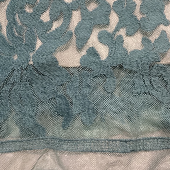 Chelsea & violet dress - Picture 8 of 8